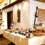 Traube Ruedesheim ホテル 4*