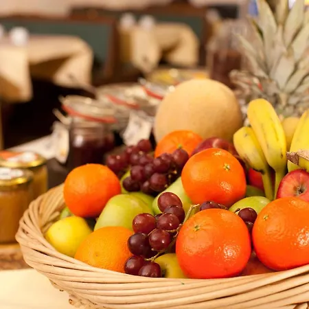 Готель Traube Ruedesheim Рюдесгайм-ам-Райн