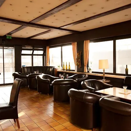 Готель Traube Ruedesheim 4*