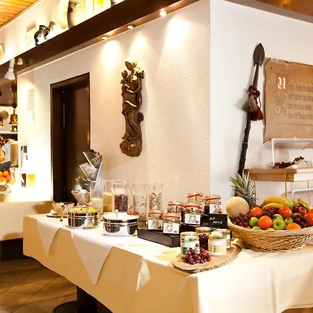 Traube Ruedesheim ホテル 4*