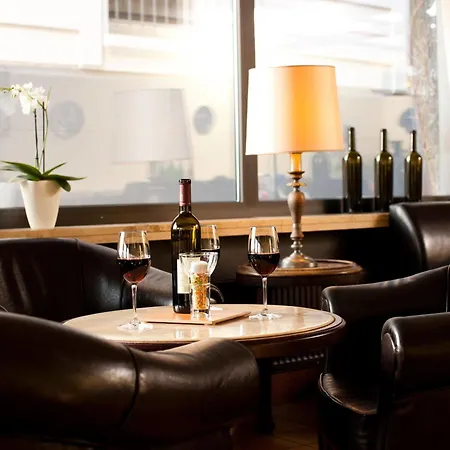 Traube Ruedesheim Готель Рюдесгайм-ам-Райн