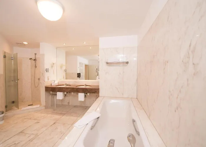 Traube Ruedesheim Hotel 4*